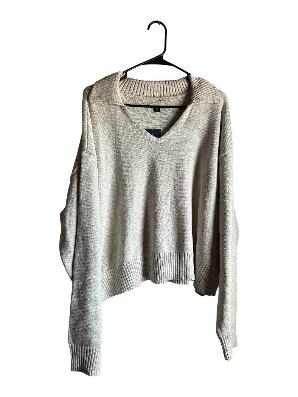 Universal Thread Size XXL Cream V-Neck Collared Knit Sweater